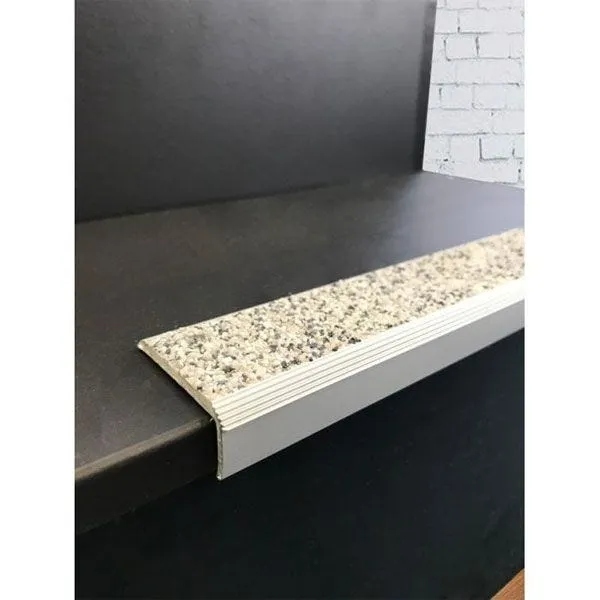 Nez de marche équerre minéral gris - 150x5 cm
