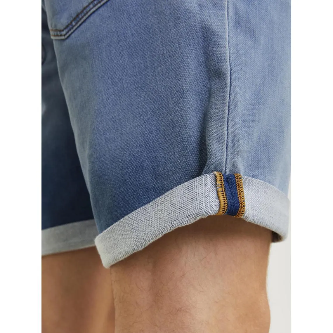 Blue denim cotton classic men's short - 3 Suisses.
